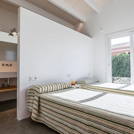 Villa Cap D'artrutx Sleeps 6 Pool Air Con Wifi